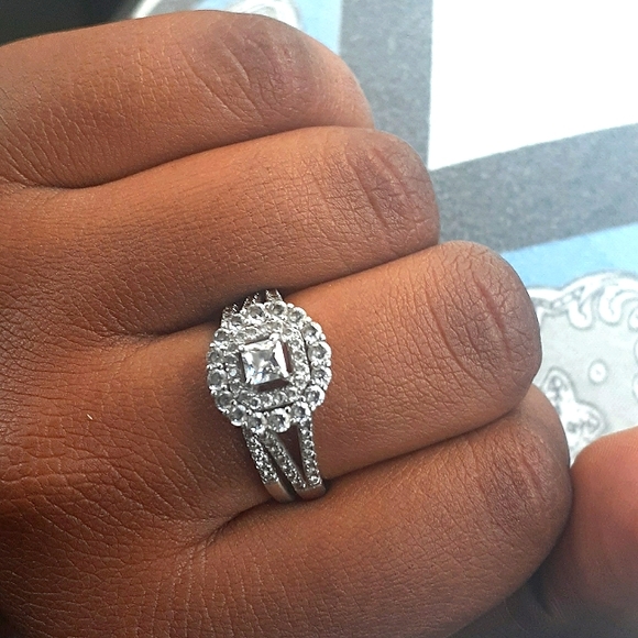 Diamond Ring - Picture 2 of 4